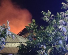 Пожар в частном доме на ул. Жигулевская, 22 в пос. Волонтеровка: огонь локализован, жертв нет