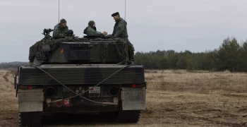 Премьер Польши заявил о прекращении поставок оружия Украине